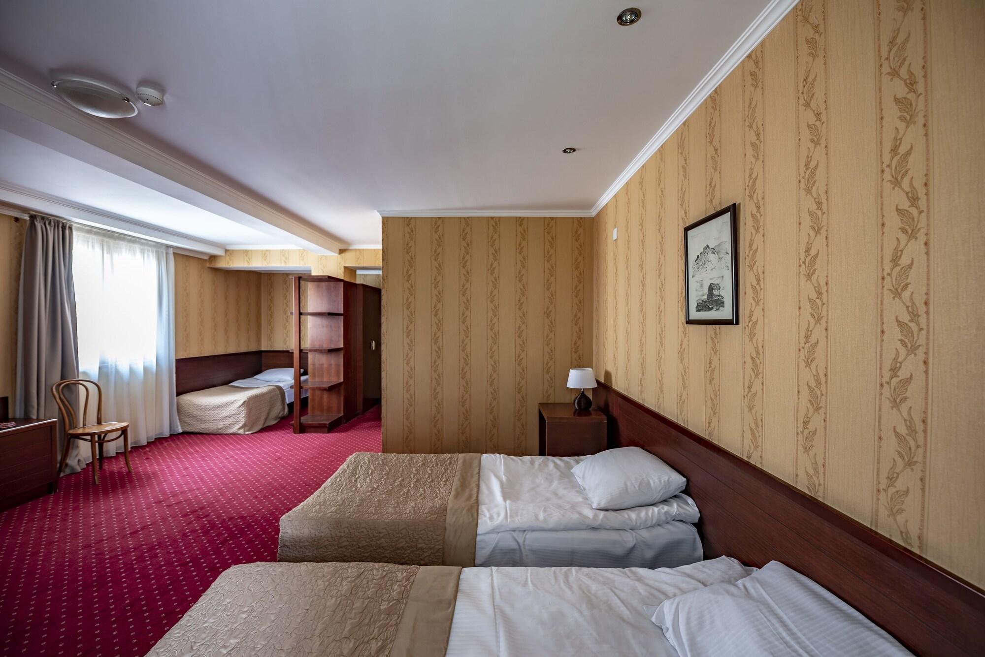 New Kopala Hotell Tbilisi Eksteriør bilde