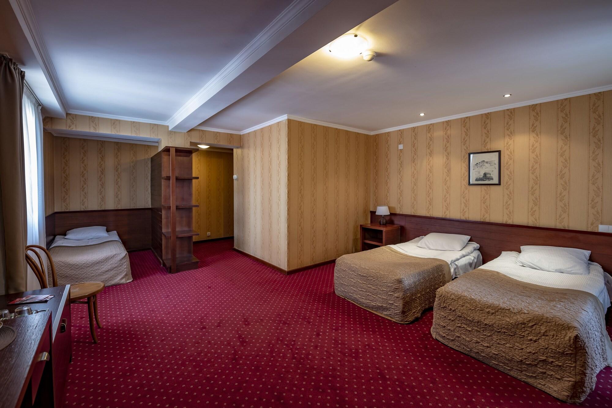 New Kopala Hotell Tbilisi Eksteriør bilde