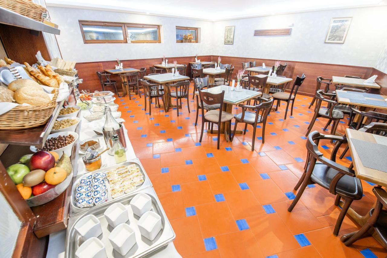 New Kopala Hotell Tbilisi Eksteriør bilde