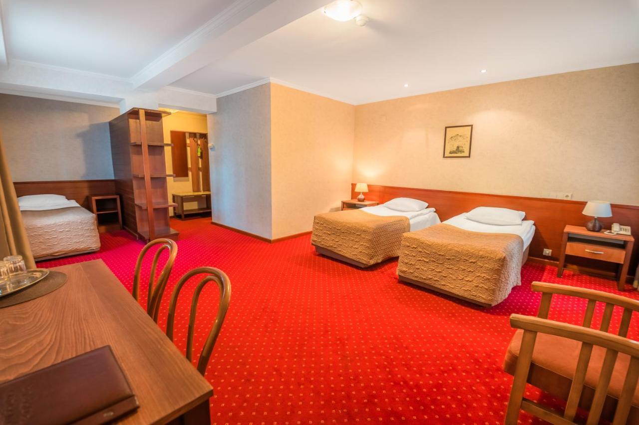 New Kopala Hotell Tbilisi Eksteriør bilde