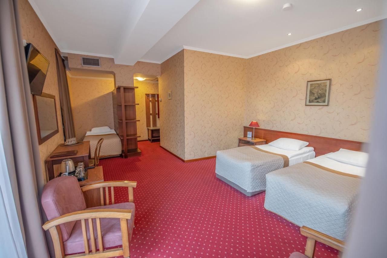 New Kopala Hotell Tbilisi Eksteriør bilde