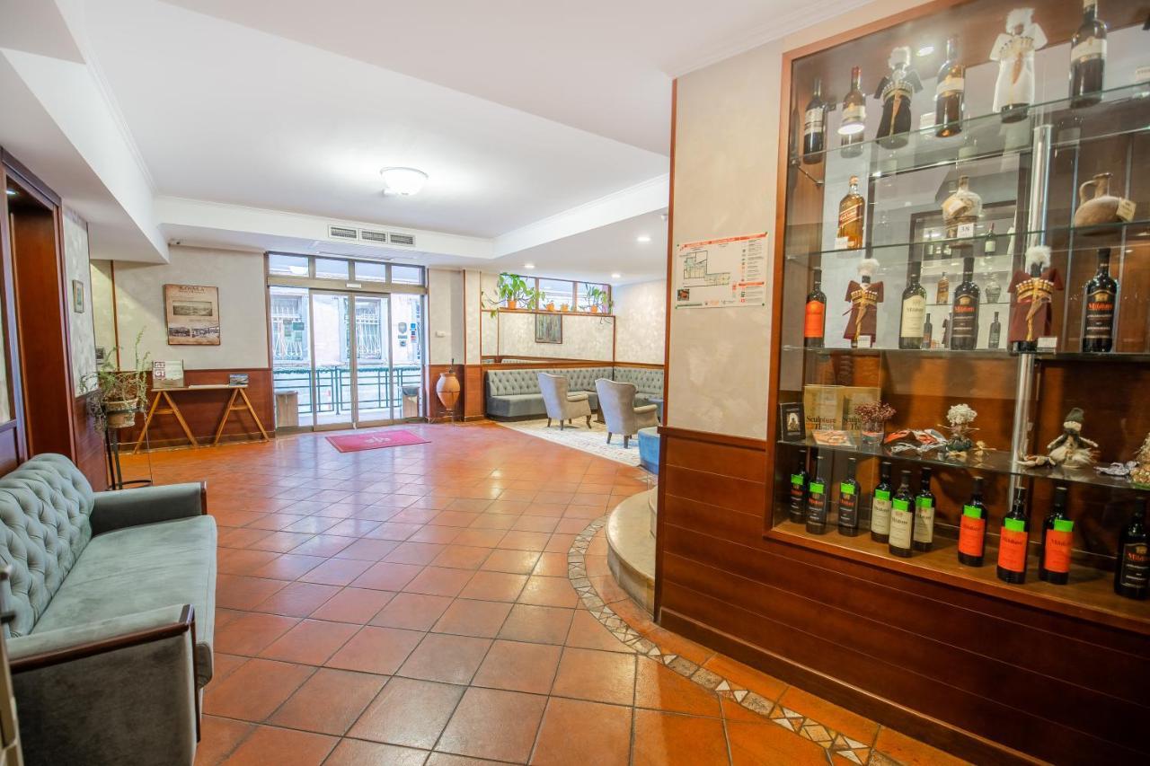 New Kopala Hotell Tbilisi Eksteriør bilde