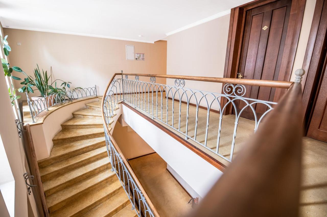 New Kopala Hotell Tbilisi Eksteriør bilde