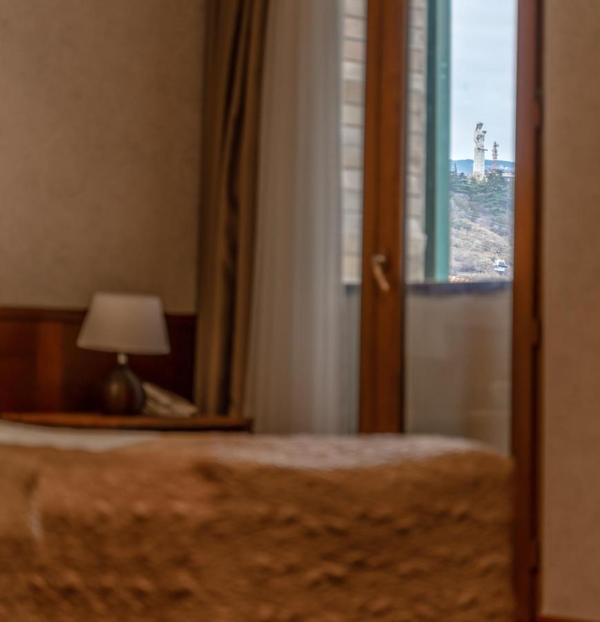 New Kopala Hotell Tbilisi Eksteriør bilde